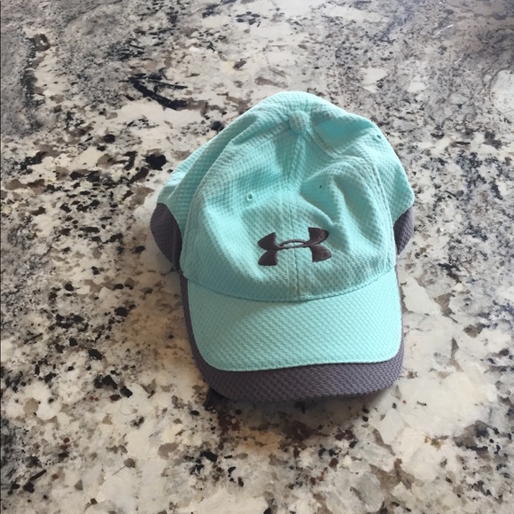 Under Armour Accessories - NWOT Woman’s Under Armour Hat